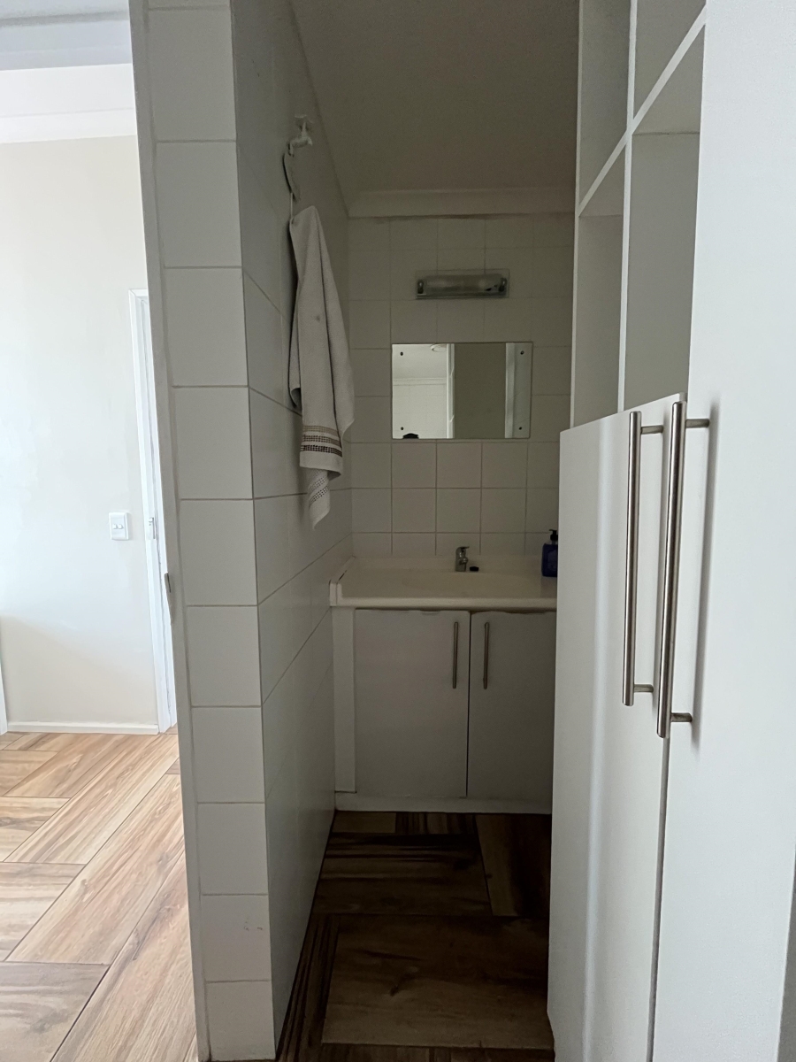 To Let 2 Bedroom Property for Rent in Cape Town City Centre Western Cape